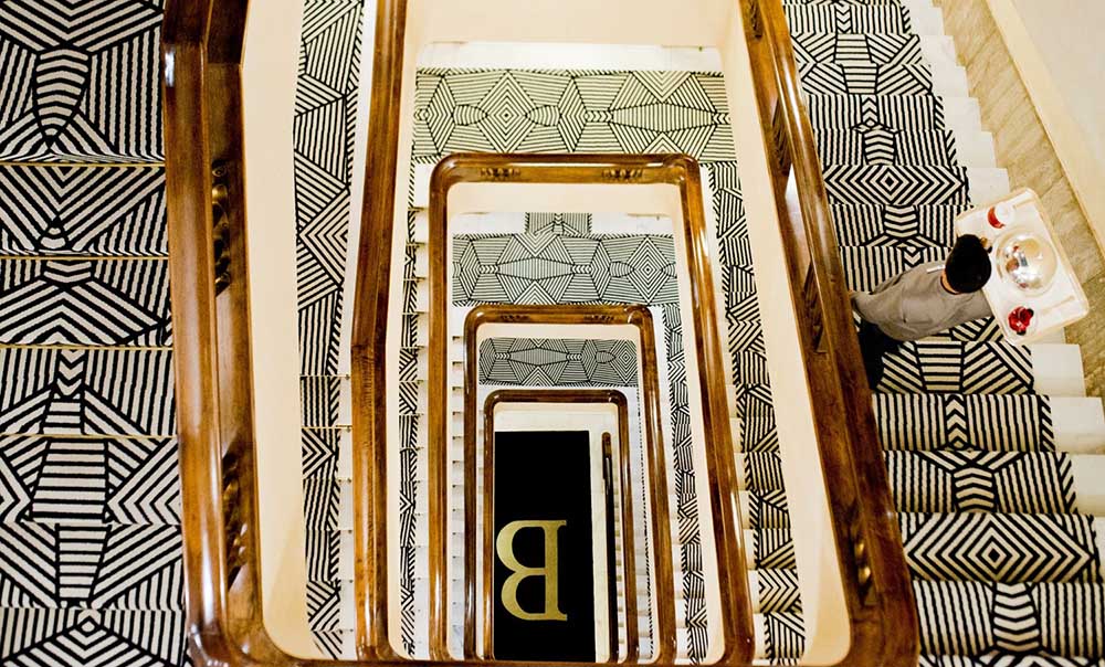 Das Art-déco-Treppenhaus im Hotel BAUER Palazzo Venezia. Foto: BAUER Palazzo Venezia