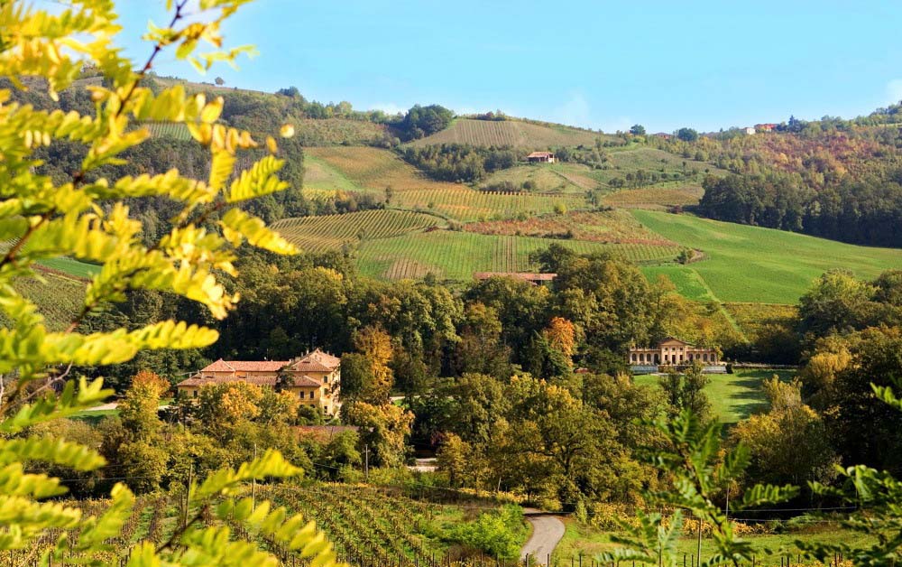 Die Weinberge und die Villa Fornace. Foto: Conte Vistarino Società Agricola