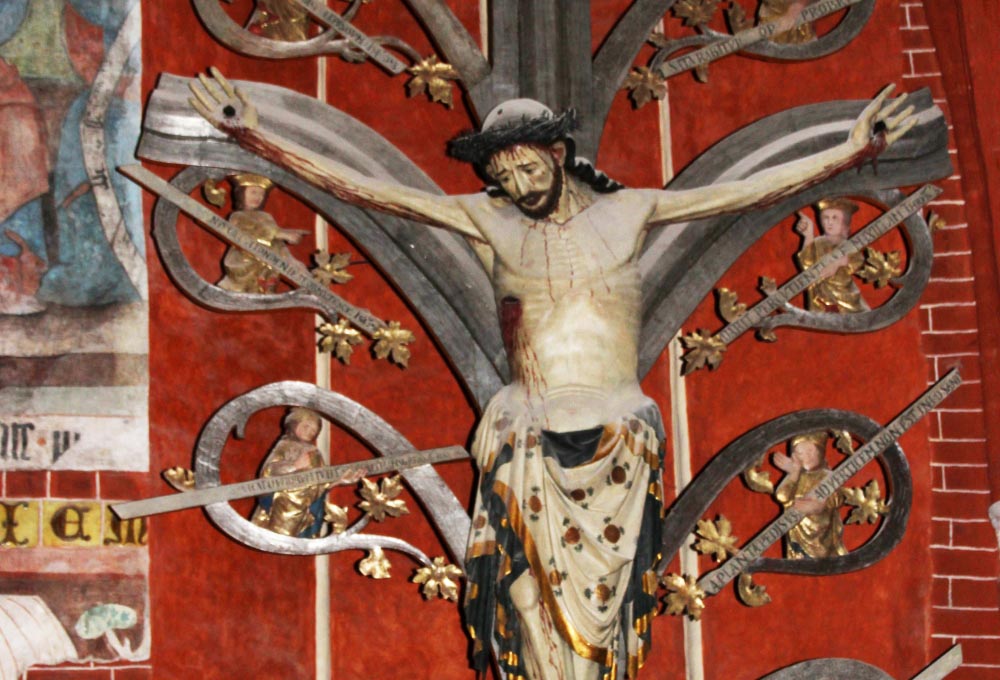 Kruzifix-Variante mit Jesus am Lebensbaum. Foto: Ellen Spielmann