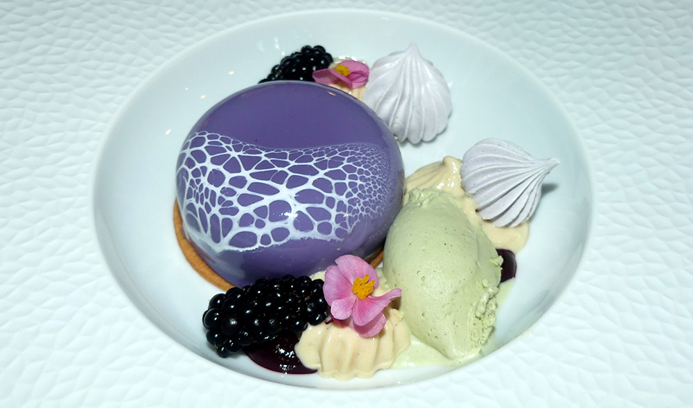 Farbvollendetes Dessert. Foto: Carola Faber