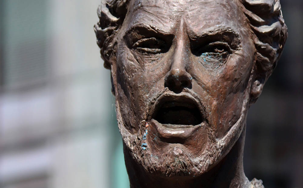 Bronzedenkmal des gefeierten Opernsängers und Tenors Mario del Monaco. Foto: Jürgen Sorges