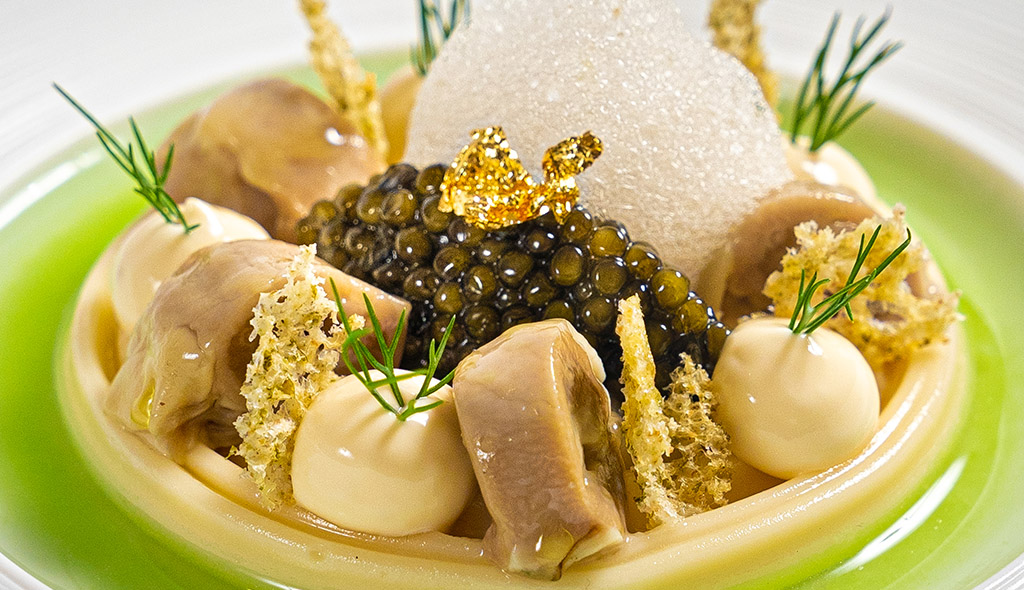Gericht: Austern und Kaviar. Foto: Fera Mallorca