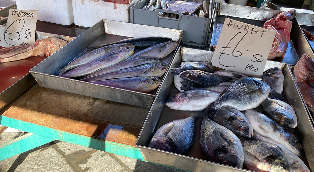 Überreiches Fischangebot auf dem Fischmarkt von Marsaxlokk. Foto: Uta Petersen