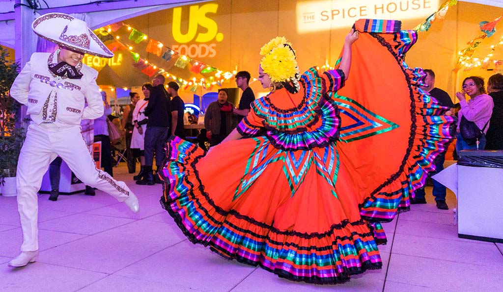 Verschiedene Vorführungen bildeten das Rahmenprogramm zur „Tacos & Tequila“-Veranstaltung. Foto: 2023 James Vitullo