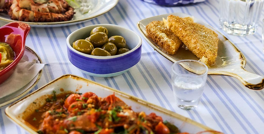 Das Kafenion Greek Restaurant – unkompliziert-kretisch-gesellig. Foto: Elounda Beach Hotel & Villas
