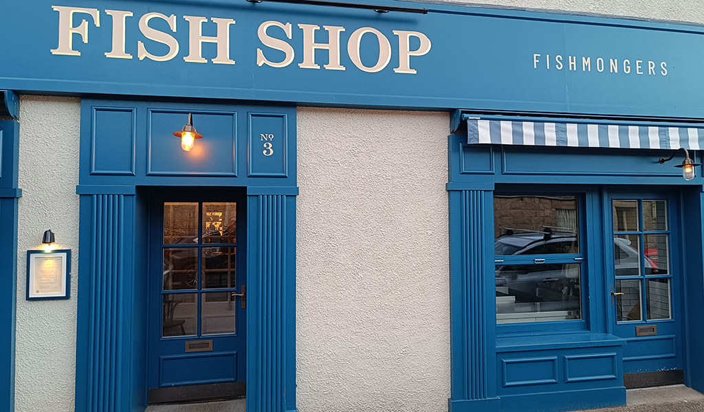 Fish Shop Restaurant mit Fischladen in Ballater. Foto: Michael Schabacker