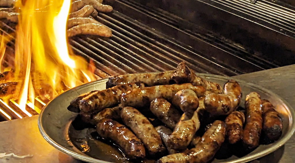 Rostbratwurst ist natürlich auch Bestandteil der fränkischen Küche. Foto: Carola Faber