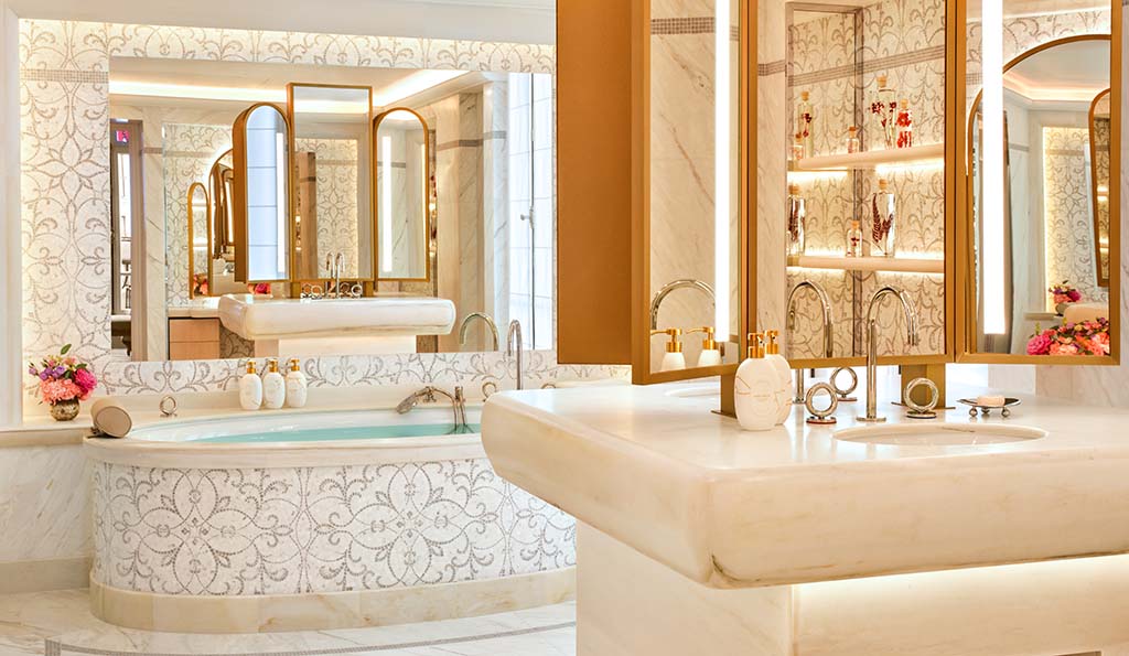 Auch die Badezimmer der 49 Zimmer und Suiten wurden neu gestaltet. Foto: Dorchester Collection / Mark Read