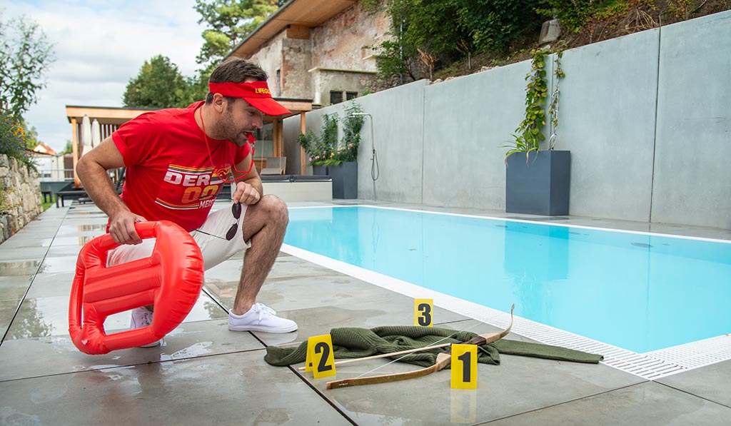 Beginnt wie ein harmloser Spieleabend: ...Impression vom Stück „...und raus bist Du“. Foto: engesser marketing gmbh