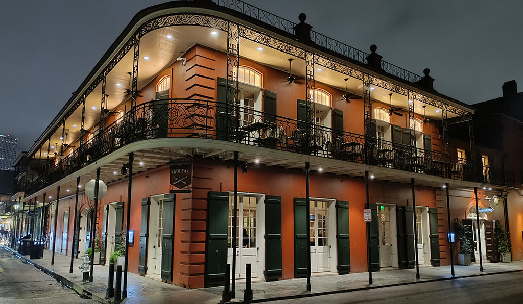 Das „Tableau by Dickie Brennan & Co.“ Bietet kreolische Küche im French Quarter von New Orleans. Foto: Michael Schabacker