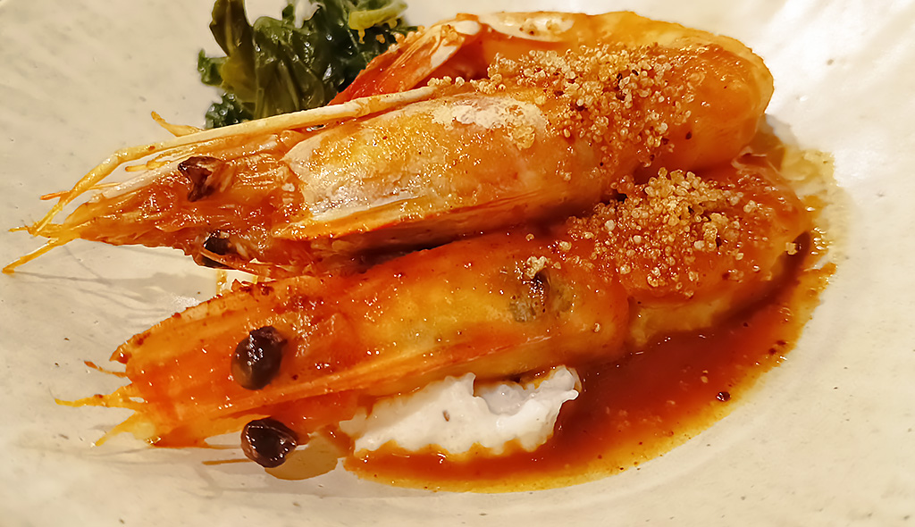 Gambas Gericht im „Dakar Nola“. Foto: Michael Schabacker