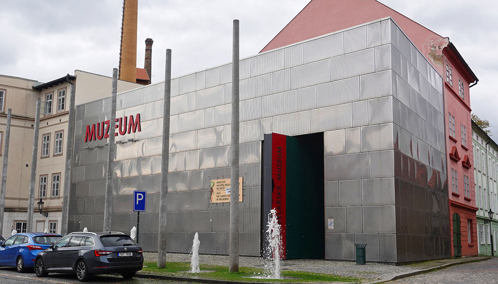Das Hopfenmuseum wurde mit einem modernen Anbau versehen. Foto: Fritz-Hermann Köser