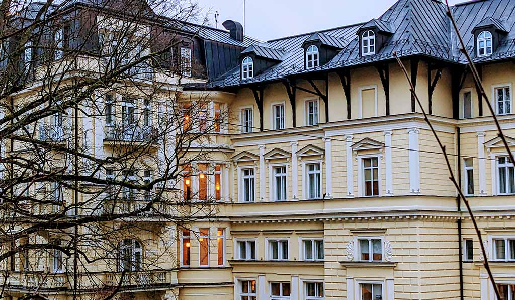 Das im Jugendstil erbaute Falkensteiner Spa Resort. Foto: Carola Faber