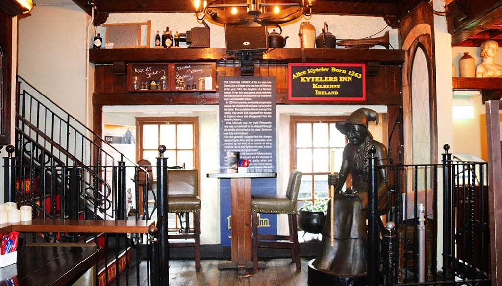 Im Kyteler`s Inn wird seit 1324 gezapft. Foto: Ellen Spielmann