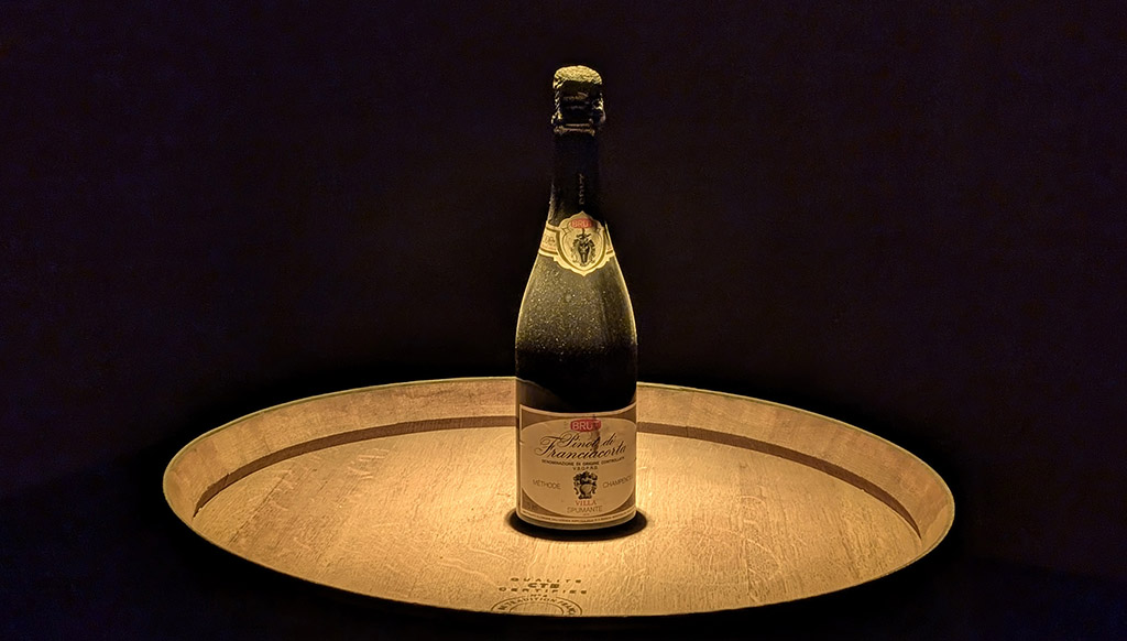 In der Villa Franciacorta: eine besondere Flasche nach der „Méthode Champenoise": Foto: Carola Faber