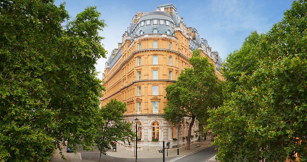 Ein Blick auf die im Rundbogen liegenden Trafalgar Suiten mit Sicht auf den berühmten Platz. Foto: Corinthia Hotels