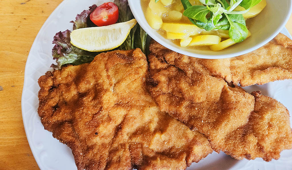 Klassiker „Original Wiener Schnitzel vom Kalb“. Foto: Ellen Spielmann