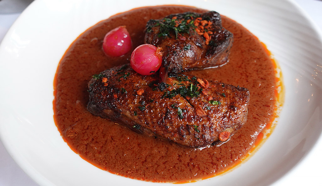 Entenbrust „Vindaloo“, unter anderem mit Zimt, Kardamom und schwarzem Pfeffer. Foto: Fritz Hermann Köser