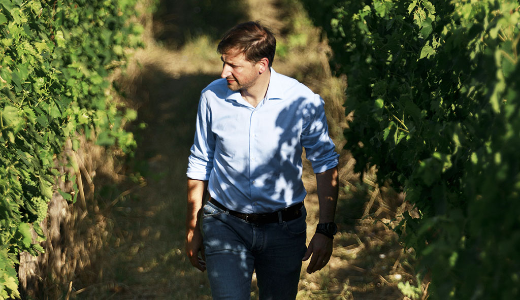 Technischer Direktor Emanuele Reolon im Weinberg. Foto: Isole e Olena