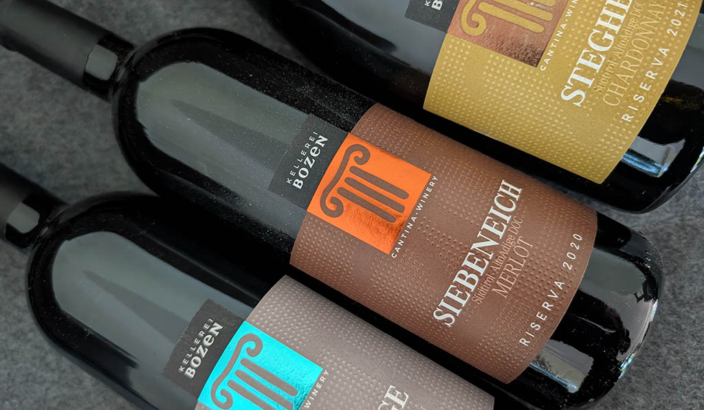 Verschiedene Weine der Kellerei. Foto: Carola Faber