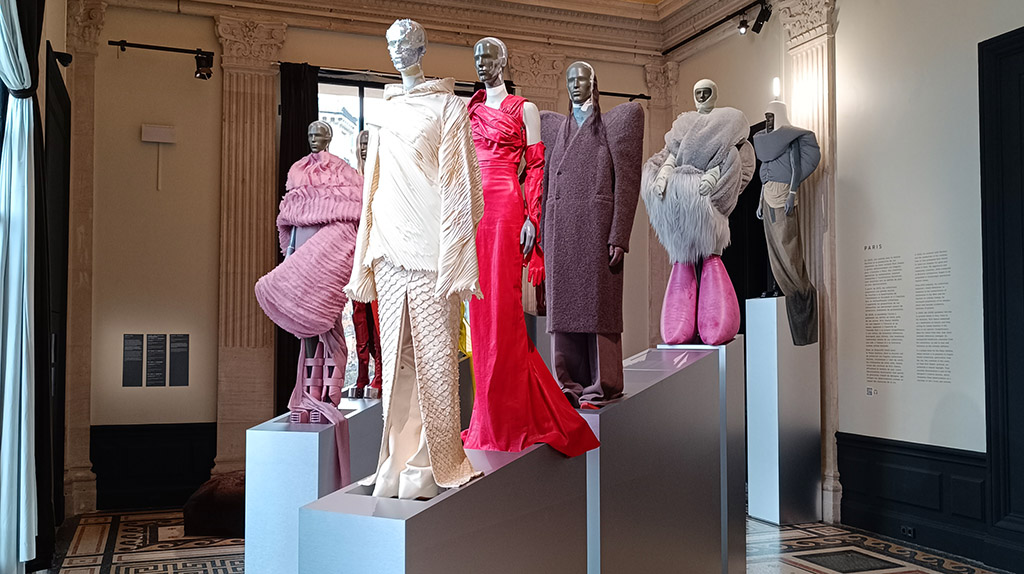 Stehversuche. Foto: Michael Schabacker