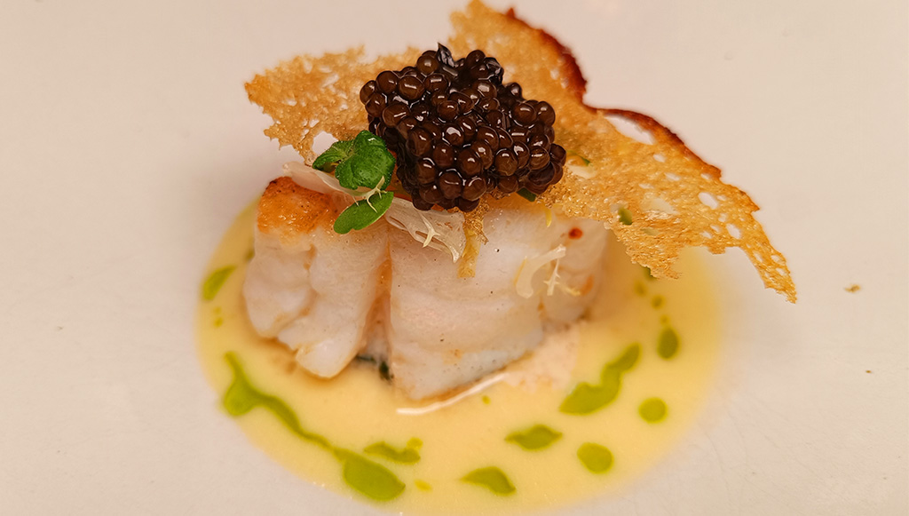 Island-Kabeljau mit Osietra Kaviar. Foto: Michael Schabacker