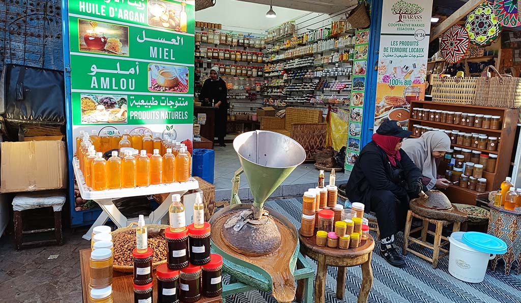 Auf den Märkten werden nicht nur die Produkte verkauft, zum Teil werden dort noch Produktion und Verarbeitung durchgeführt. Foto: Michael Schabacker