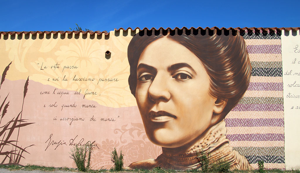 Wandgemälde, welches Grazia Deledda darstellt. Foto: Jürgen Sorges