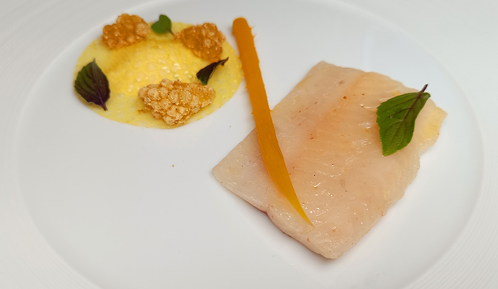 Der Saibling mit marinierter Rübe. Foto: Michael Schabacker