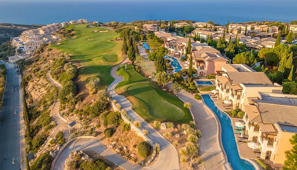 Das Resort ist wie ein mediterranes Dorf angelegt. Foto: Aphrodite Hills