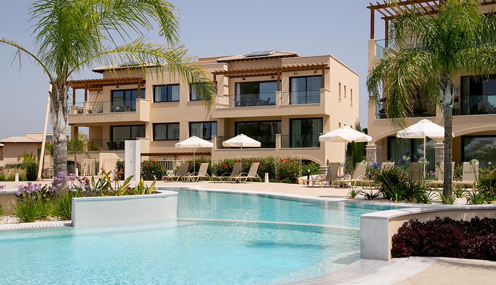 Die Unterkünfte reichen von Fünf-Sterne-Hotelzimmern bis zu privaten Villen mit Pool. Foto: Aphrodite Hills