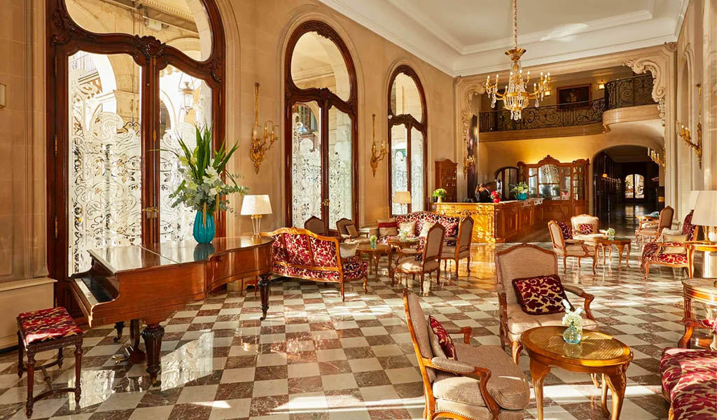Die historische Lobby des Regina Louvre. Foto: Hôtel Regina Louvre