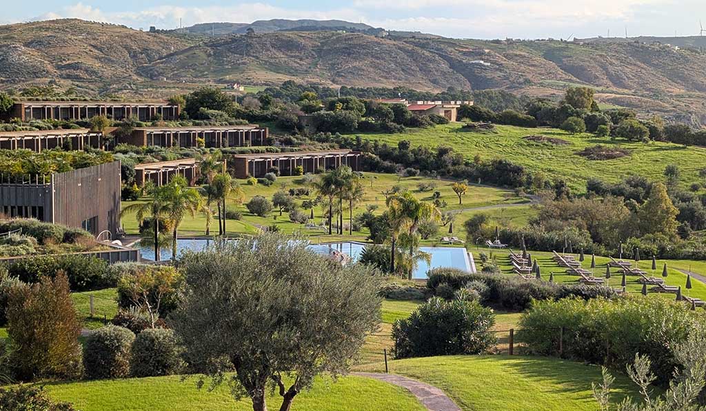 Eingebettet in die Natur: ADLER Spa Resort SICILIA. Foto: Carola Faber