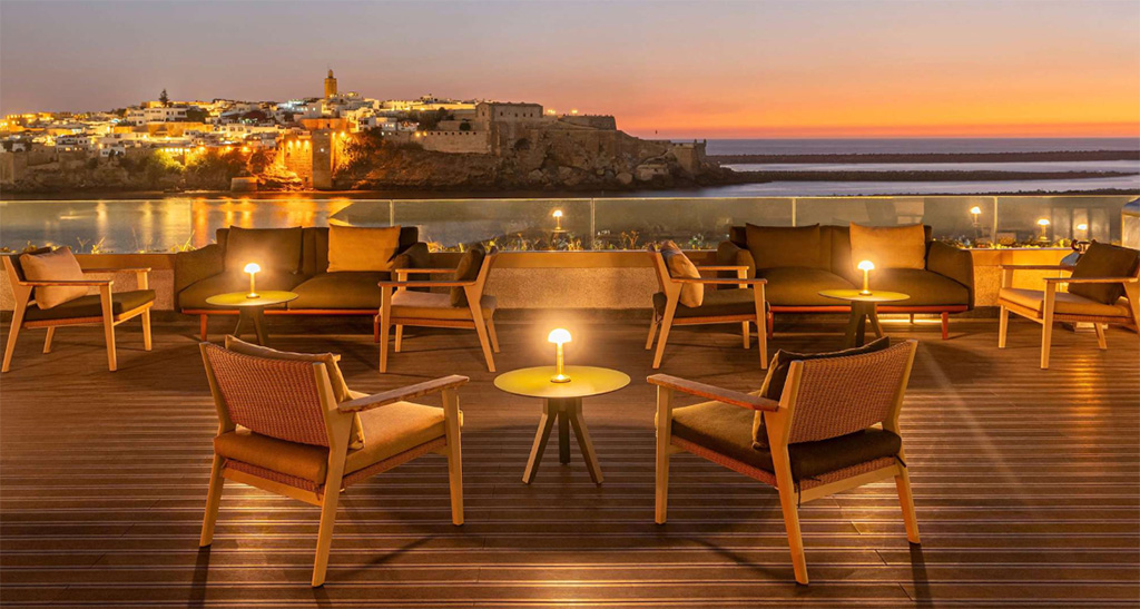 Abendstimmung im Restaurant The Deck. Foto: Fairmont Hotels