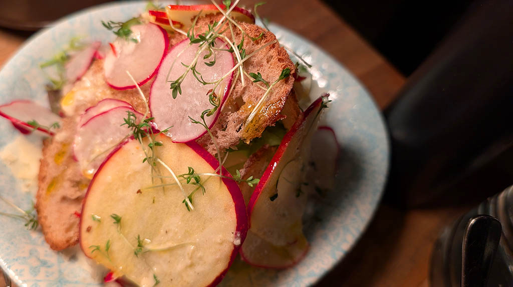 Viele Zutaten im Restaurant stammen vom nahegelegenen Gut Wulksfelde. Foto: Carola Faber