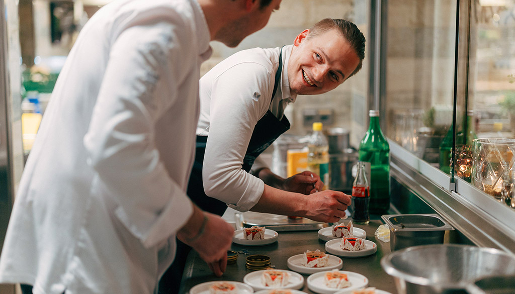Sieger des Wettbewerbs: Luca Wohlrab aus dem Hotel Vier Jahreszeiten. Foto: Max Arens