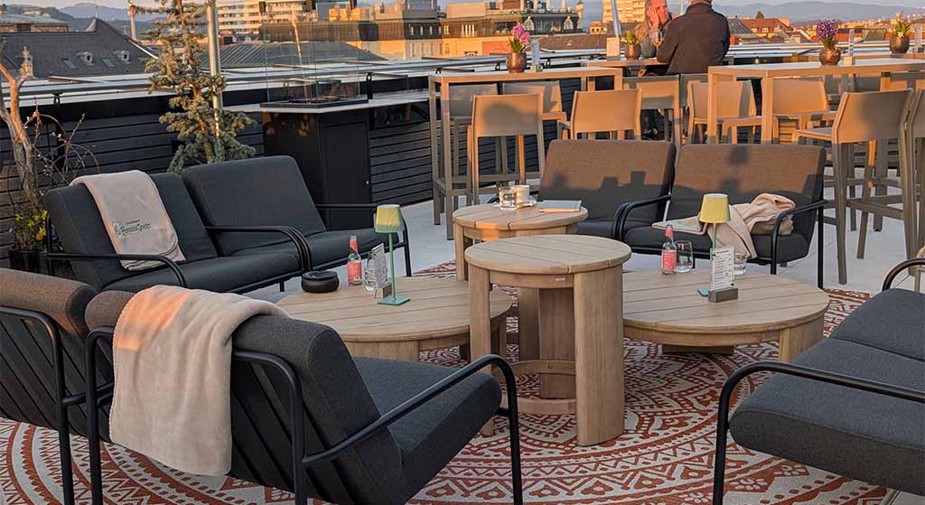 Entspannte Atmosphäre über den Dächern von Klagenfurt. Foto: Carola Faber