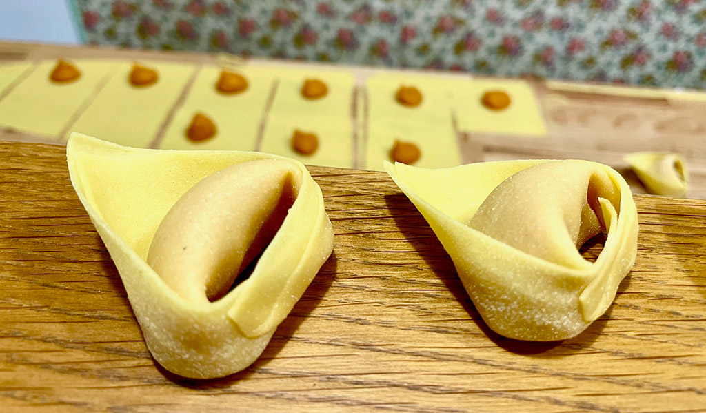 Wie ein Hut mit drei Ecken – Cappellacci di zucca. Foto: Kirsten Lehmkuhl