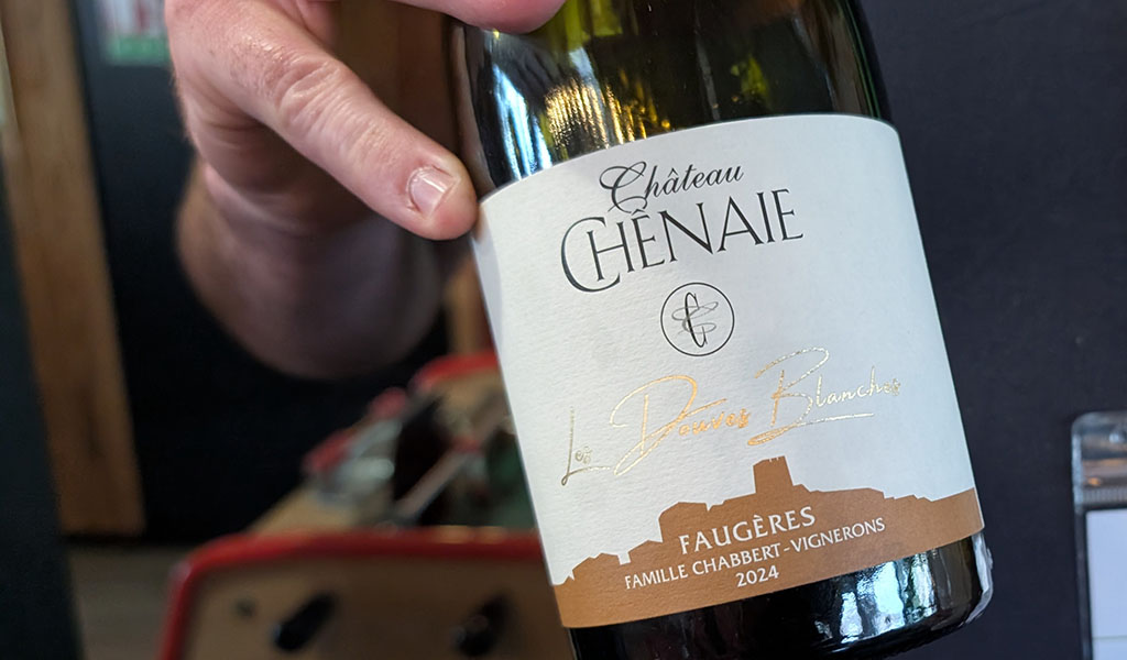 Faugères: Wein von Château Chênaie. Foto: Carola Faber