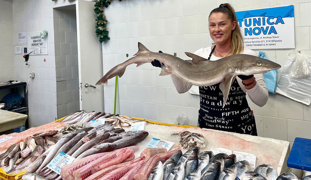 Frischer Fisch (auch Hai) in der Markthalle von Opatija. Foto: Kirsten Lehmkuhl