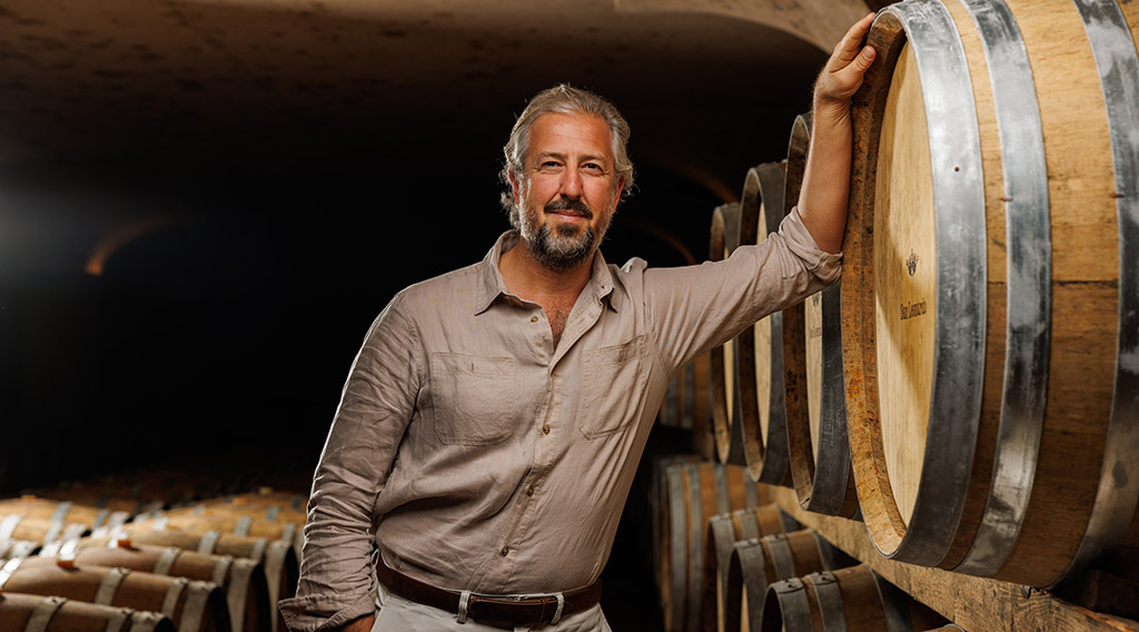 Anselmo Guerrieri Gonzaga im Fasskeller der Tenuta. Foto: Tenuta San Leonardo