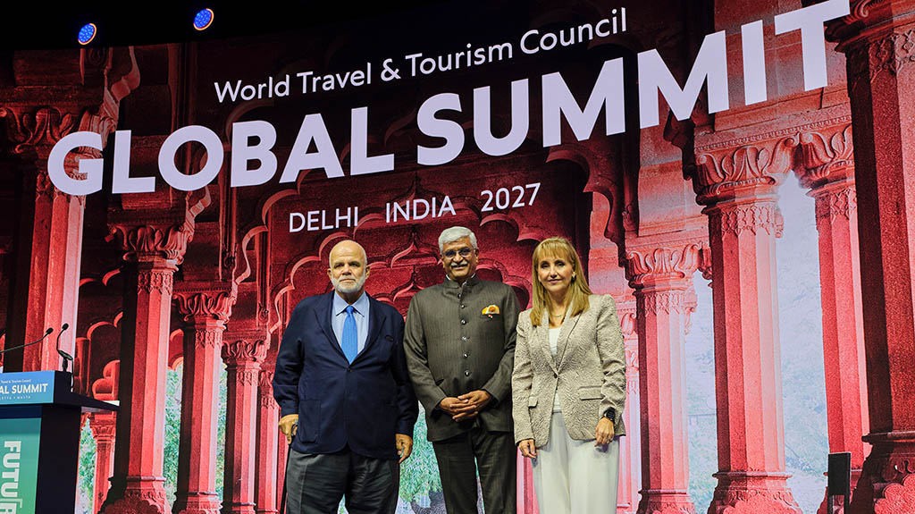 Manfredi Lefebvre d’Ovidio, und Gloria Guevara bei der Bekanntgabe für den Austragungsortes des WTTC Global Summit 2027. Foto: WTTC Global Summit 2026