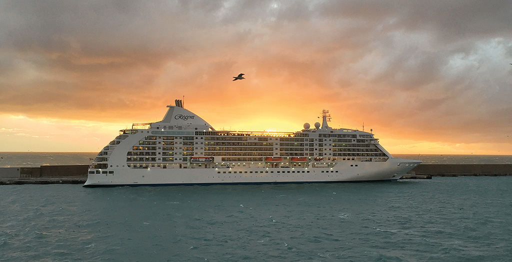 Die Regent Seven Seas Voyager: Luxusresort auf dem Wasser. Foto: Regent Seven Seas
