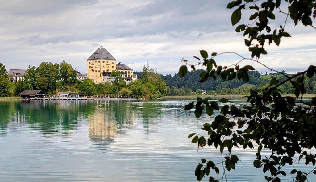 Fuschlseeregion mit Schloss Fuschl. Foto: Carola Faber