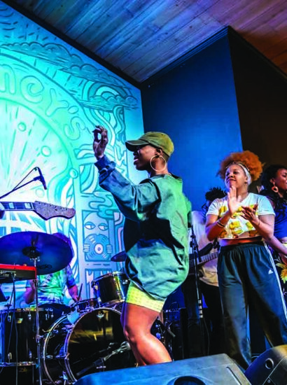 Foto: Grimeys Records Shop / Jessy Wilson - Journal Communications / Jeff Adkins