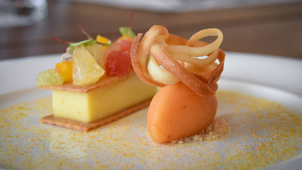 Dessert im Restaurant. Foto: ALPENGOLD Hotel Davos