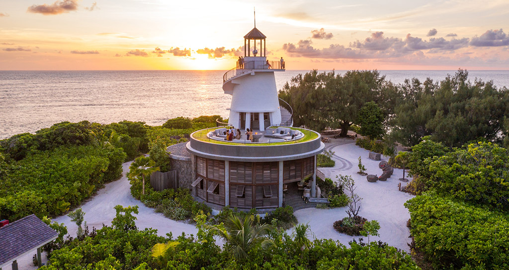 Der ikonische Leuchtturm an der Spitze des Resorts. Foto: Four Seasons